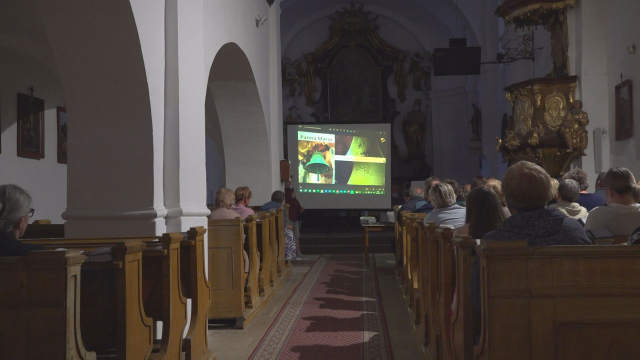 Večer otvorených dverí v katolíckom kostole