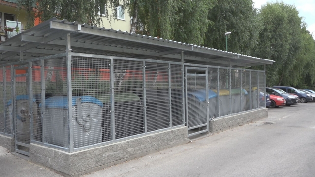 Vchádzanie do kontajnerového stojiska nemusí byť jednoduché
